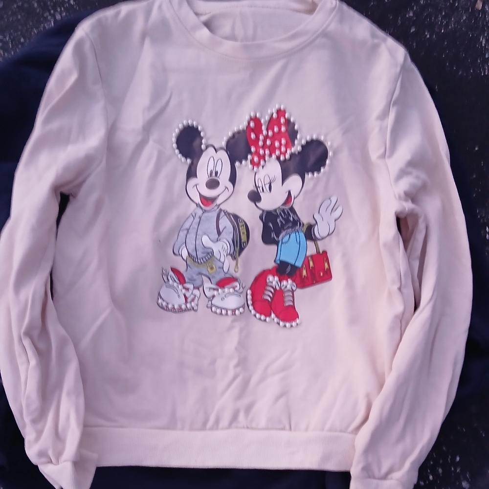 Mickey and Minnie  light weight  sweater